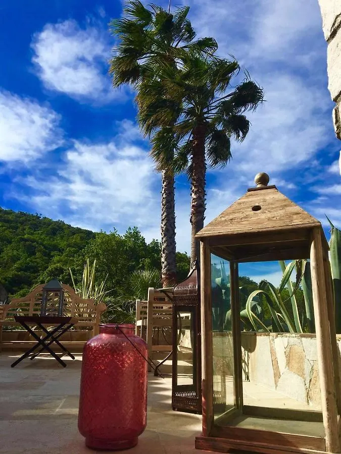 Bed and Breakfast Les Aurochs Grimaud Bed & Breakfast