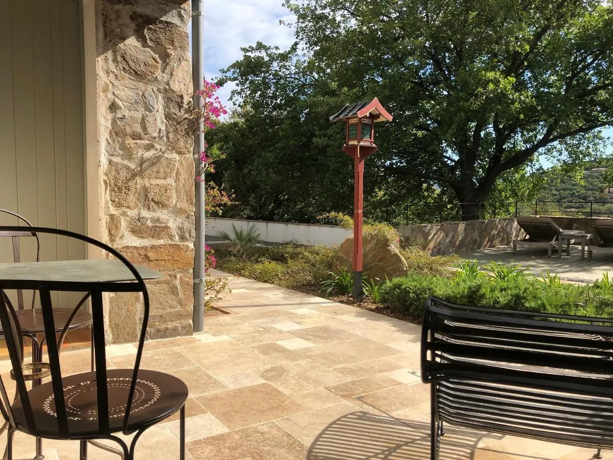 Bed & Breakfast Bed and Breakfast Les Aurochs Grimaud