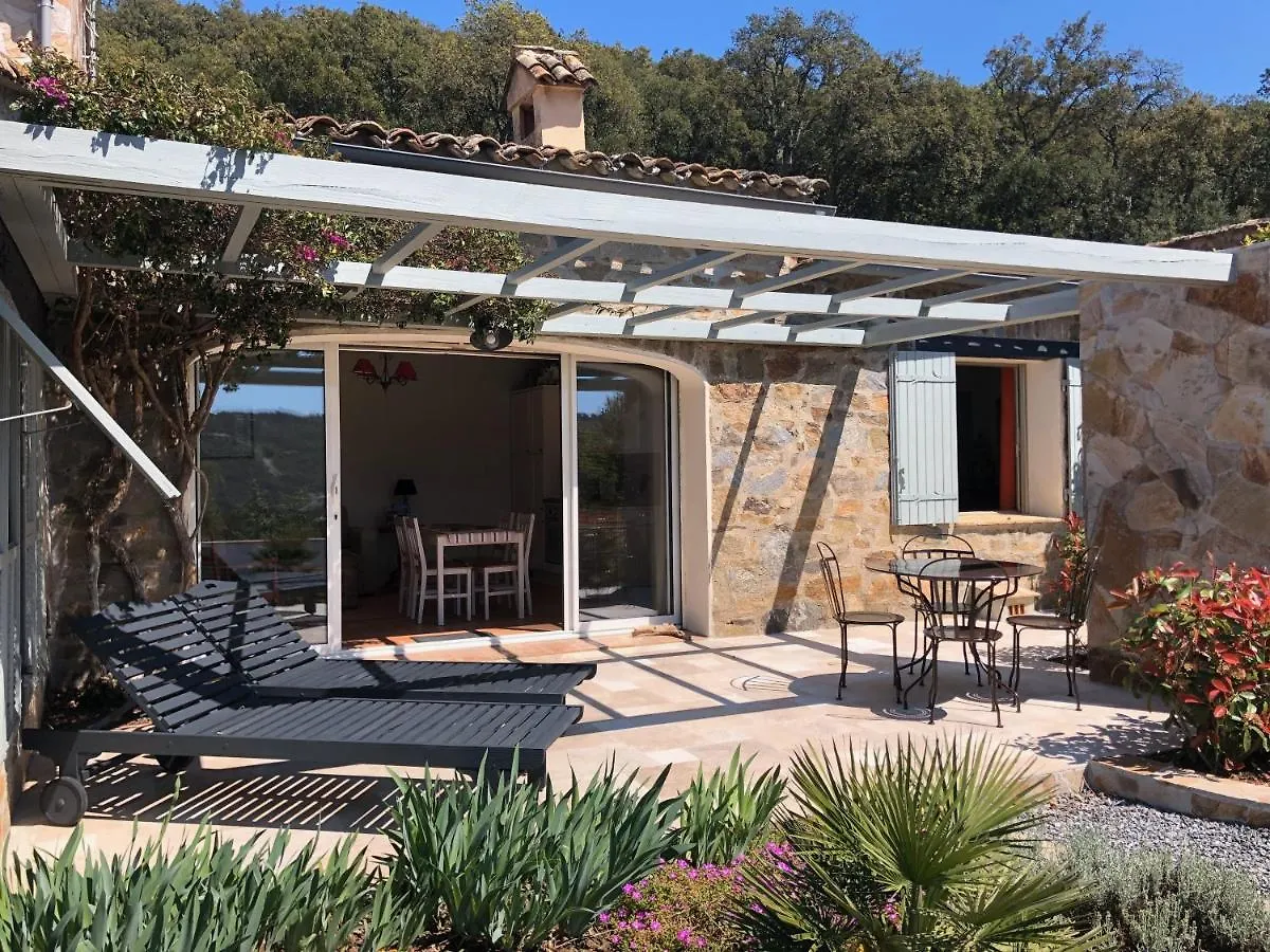 Bed and Breakfast Les Aurochs Grimaud 0*,  Francia