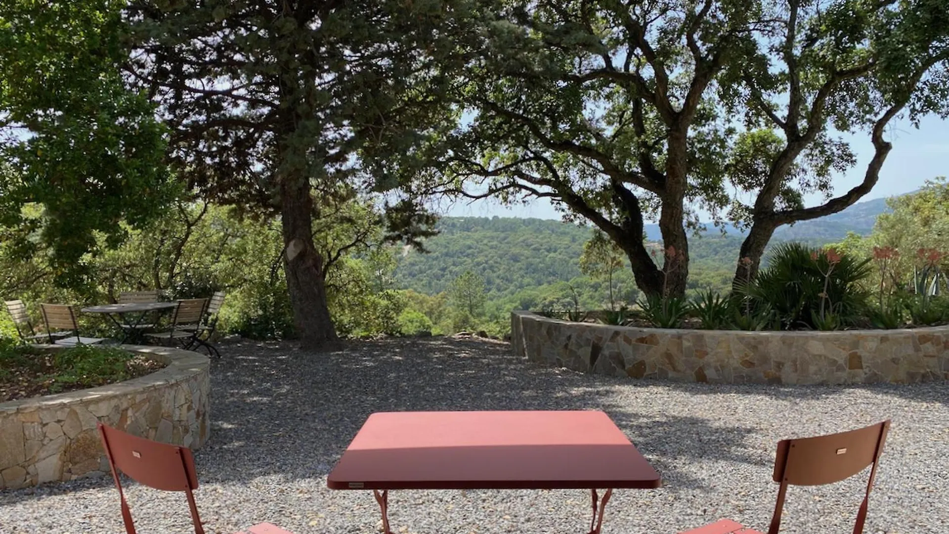 Bed and Breakfast Les Aurochs Grimaud 0*,  Francia
