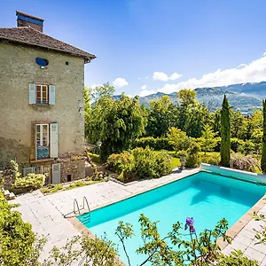 https://chteau-monts-blancs.hotels-rhonealpes.com