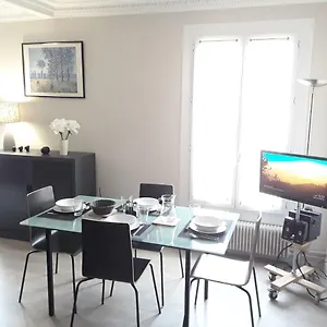  Appartement With Car Park - Charonne Neighborhood Frankrijk